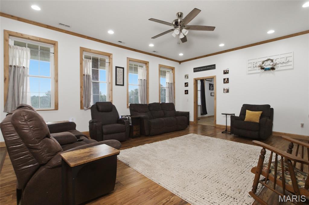 16705 Oak Hill Drive Road Houston, MO 65483 - Photo 3 of 36