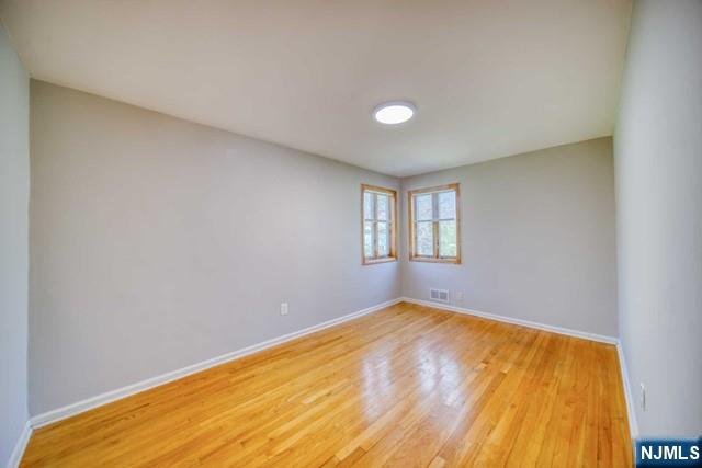 23 Smith Court Closter, NJ 07624 - Photo 17 of 23 a view of empty room with window