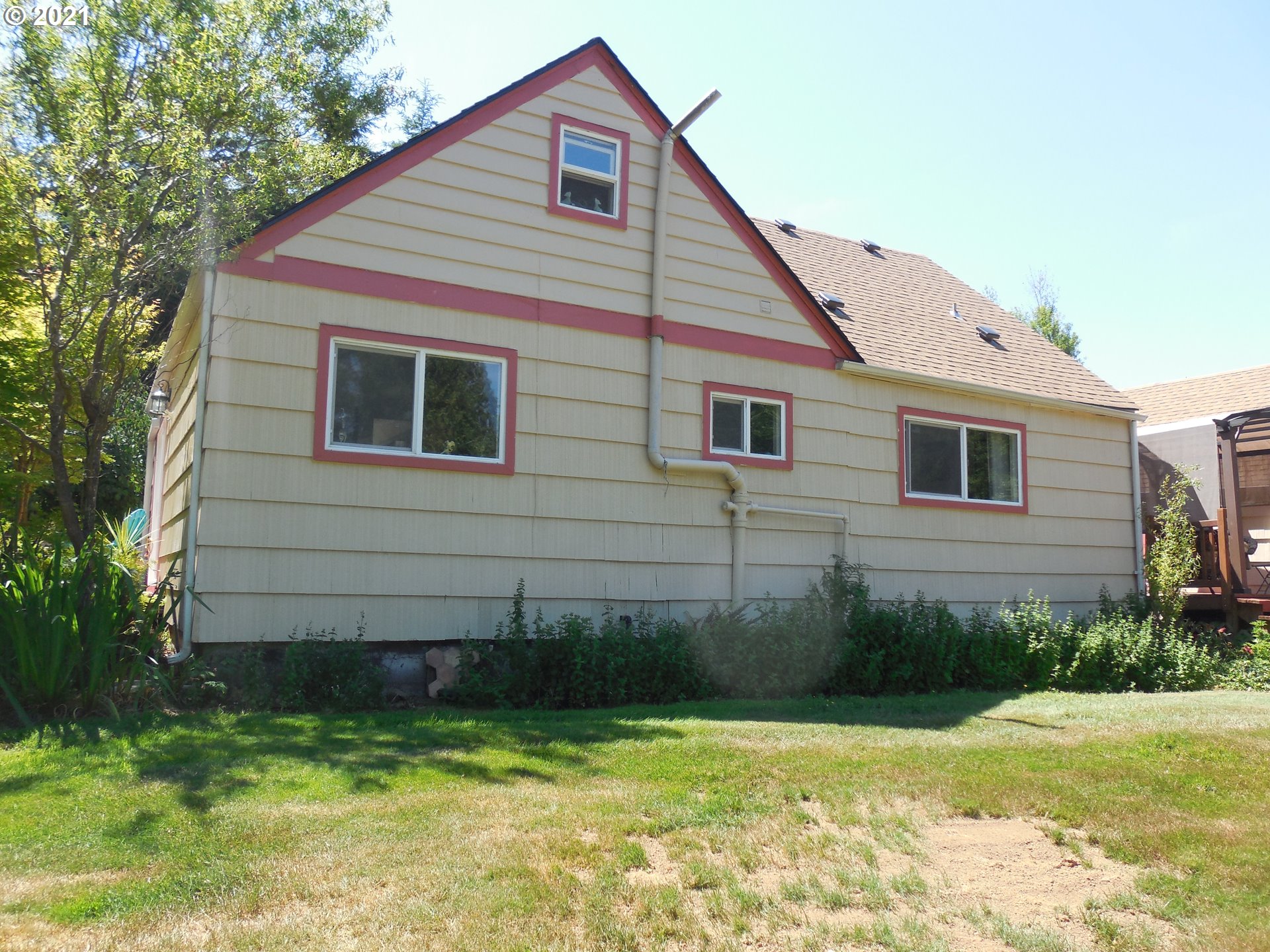 5430 Columbia Heights Road Longview, WA 98632 - Photo 8 of 31 Gallery Image 8