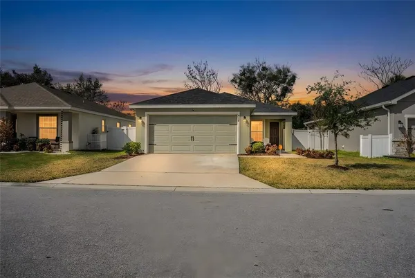 $309,900 | 928 Aruba Avenue, Mulberry, FL 33860