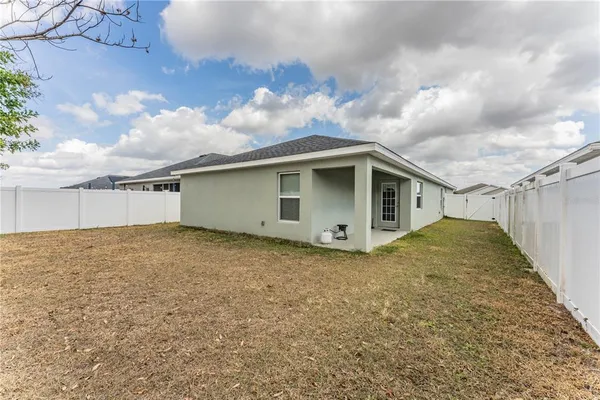 $309,900 | 928 Aruba Avenue, Mulberry, FL 33860