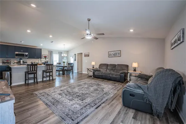 $309,900 | 928 Aruba Avenue, Mulberry, FL 33860