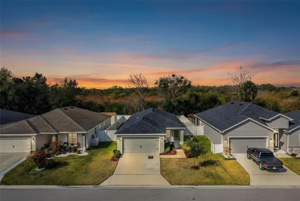 $309,900 | 928 Aruba Avenue, Mulberry, FL 33860