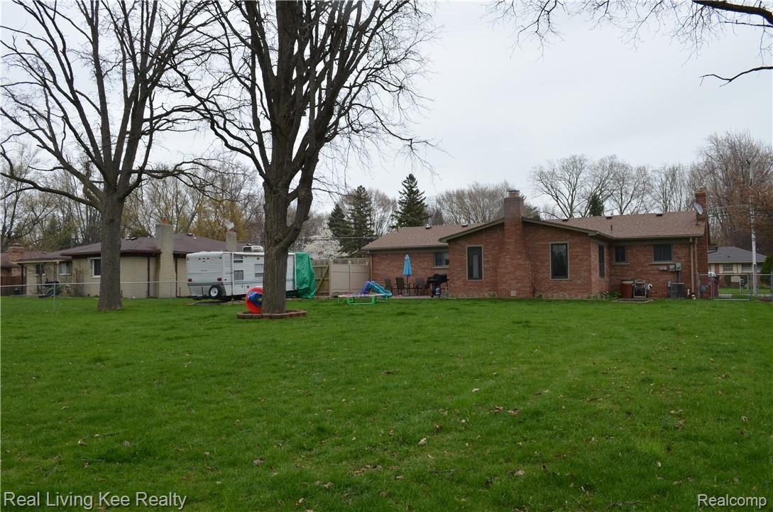 38189 Radde Street Clinton Township, MI 48036 - Photo 22 of 30 DSC_0365.JPG
