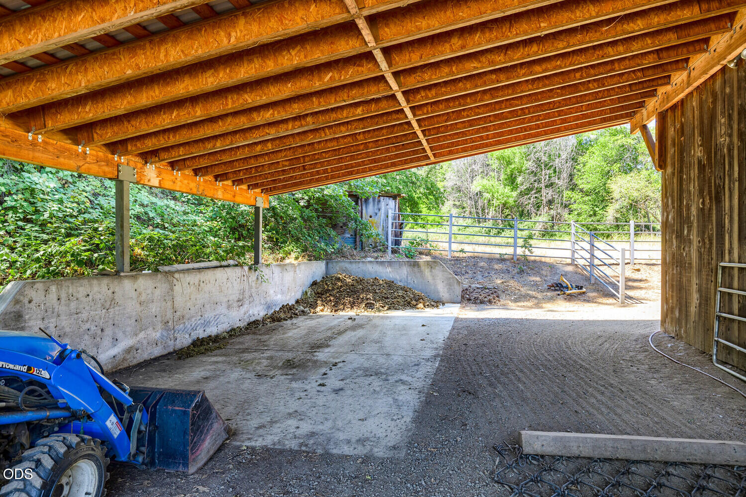 550 Crowson Road Ashland, OR 97520 - Photo 34 of 110