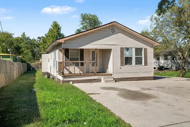 $180,000 | 12215 Myrtle Avenue, Crosby, TX 77532