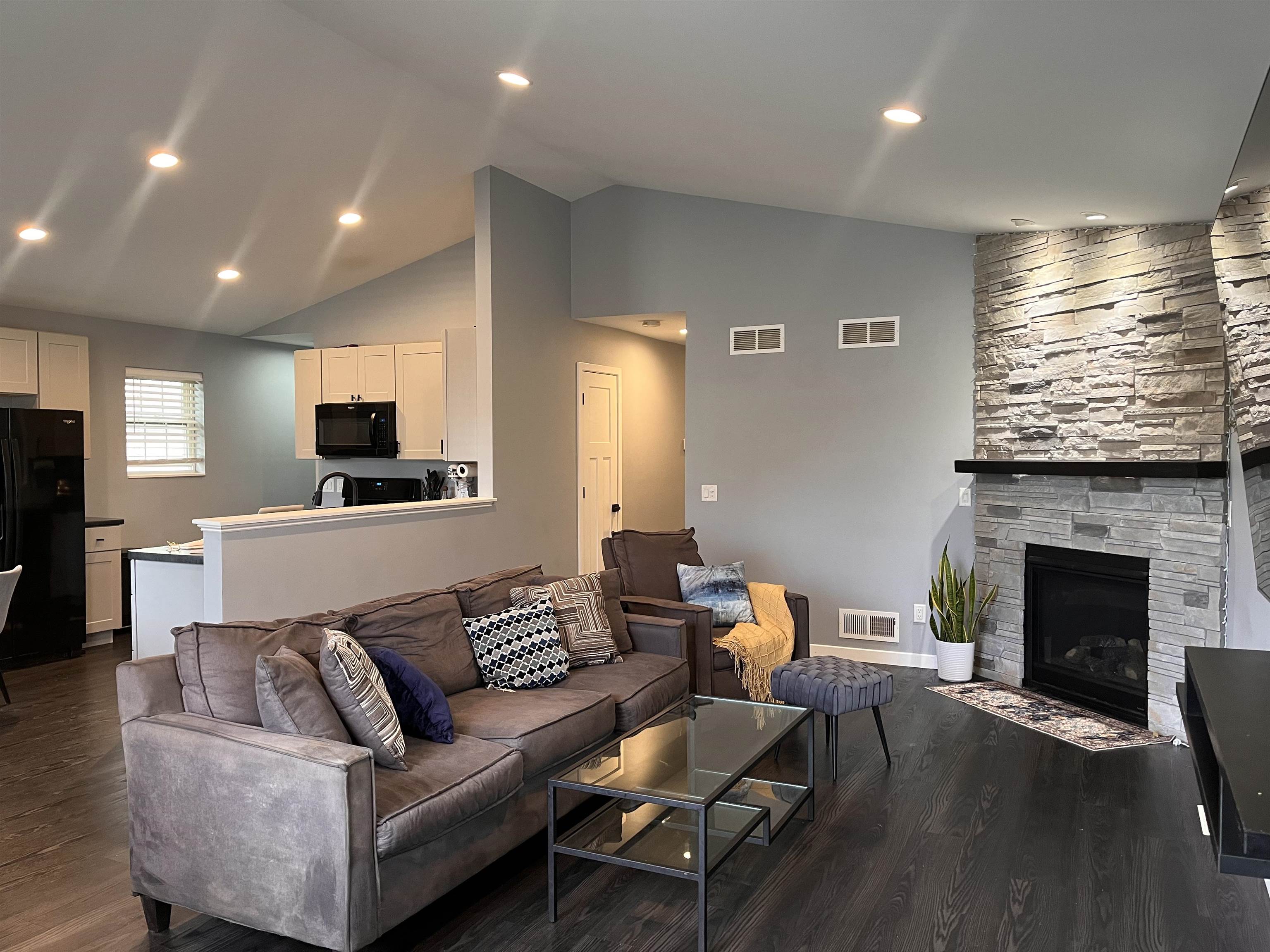 835 Silas Street Madison, WI 53714 - Photo 10 of 20