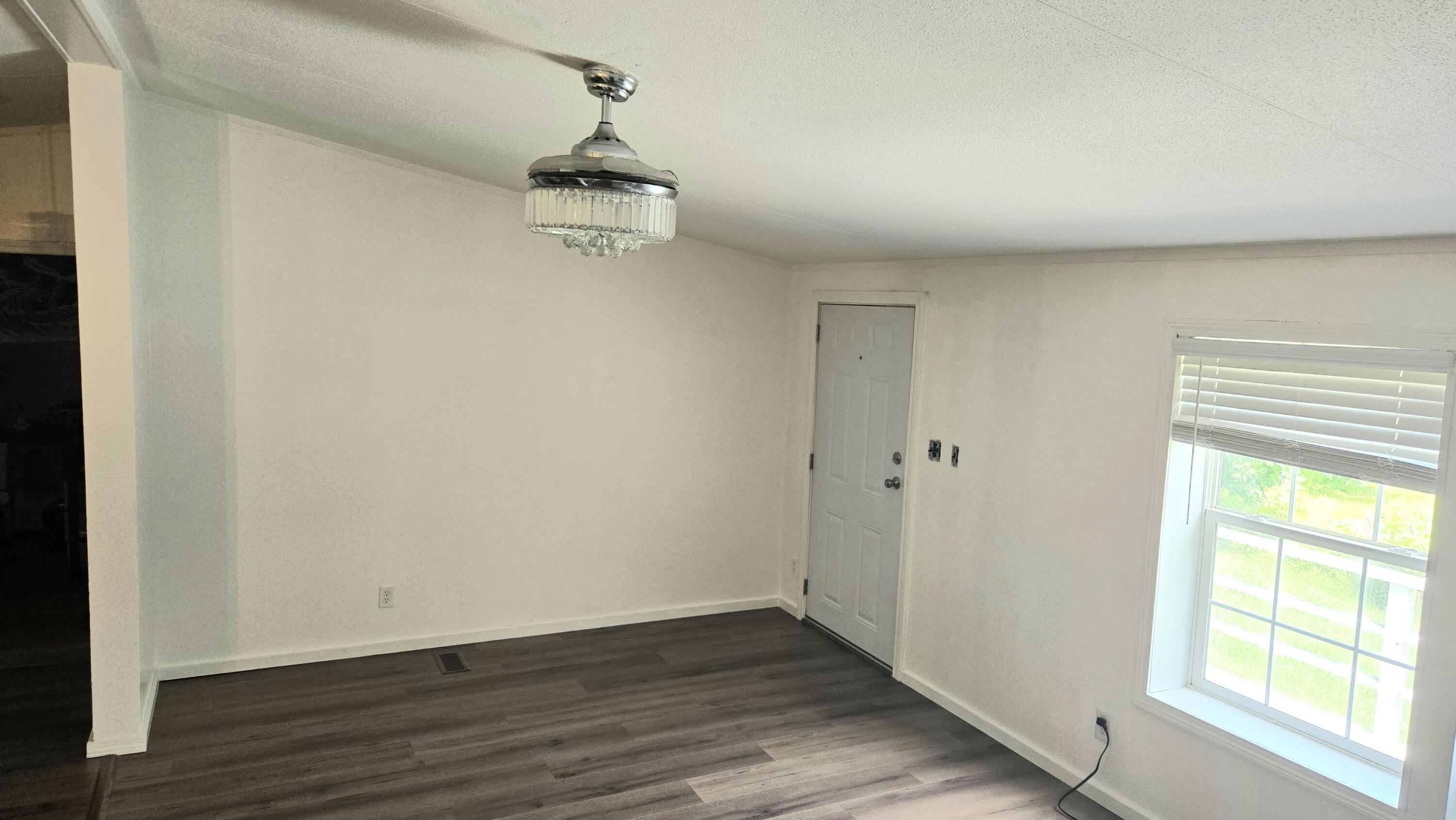 211 Middle Road Warren, ME 04864 - Photo 2 of 17 2