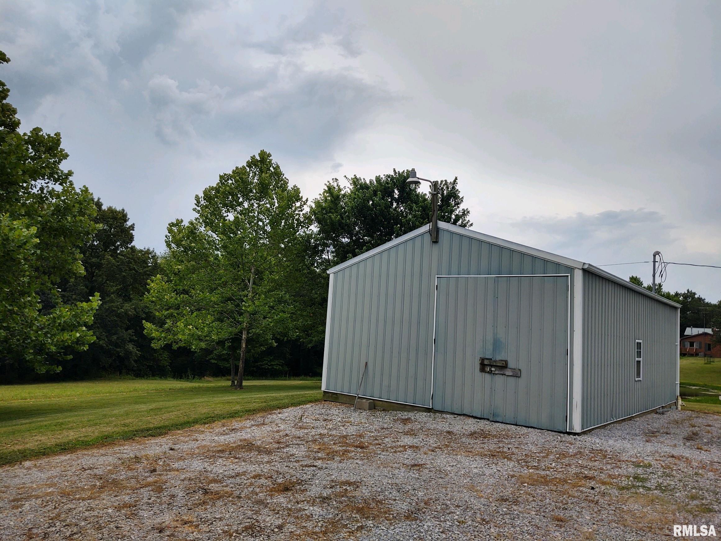 90 Old Home Road Eddyville, IL 62928 - Photo 5 of 20 Gallery Image 5
