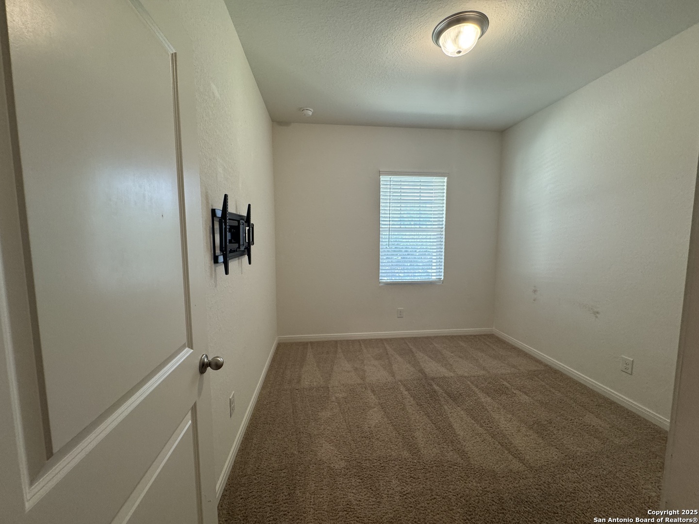 8607 ROCK Meadow Converse, TX 78109 - Photo 7 of 51