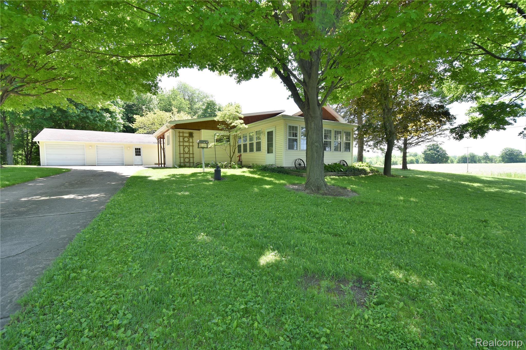 1484 South Delaney Road Owosso, MI 48867 - Photo 5 of 42 DSC_3333.JPG