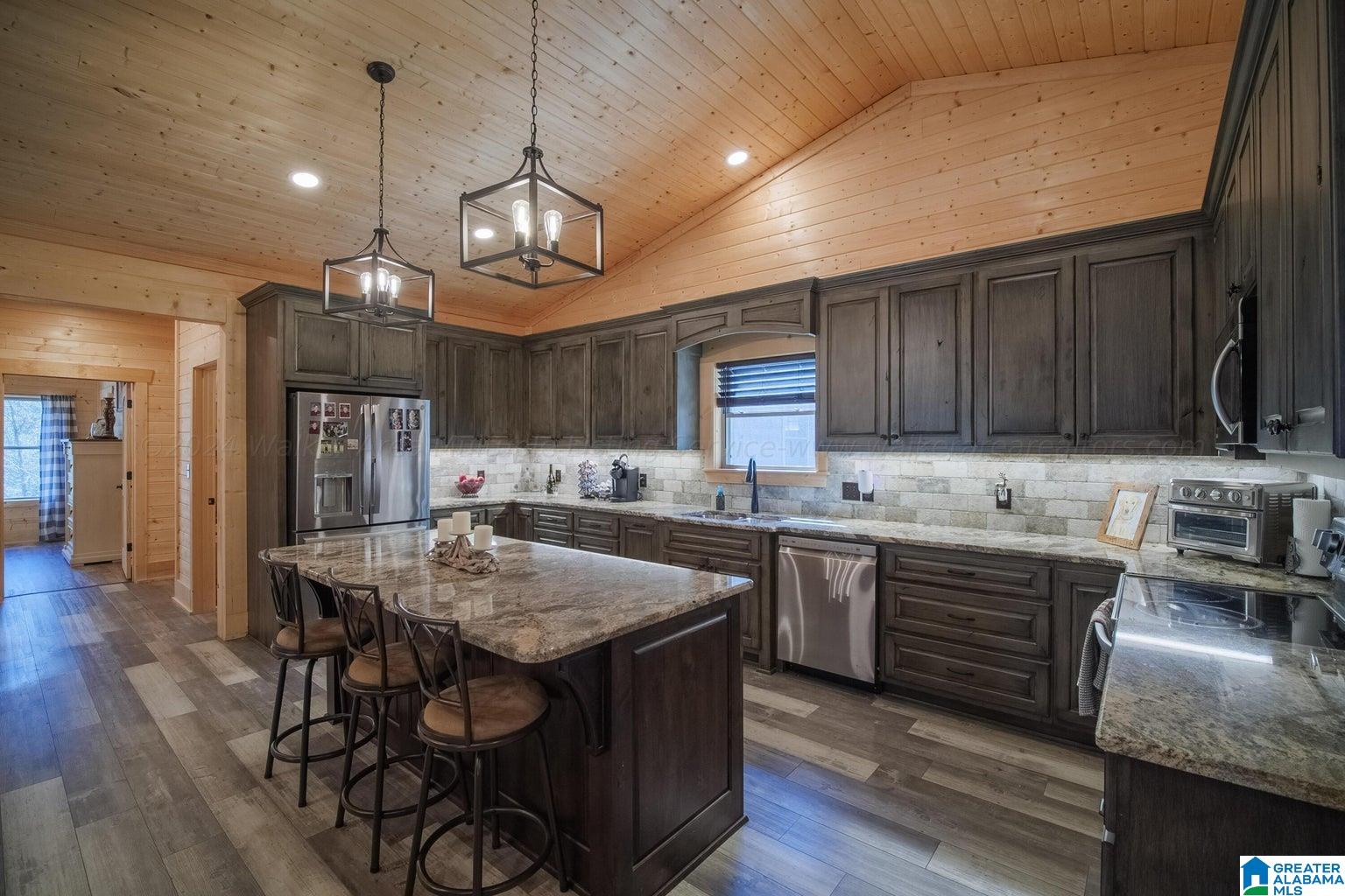 355 Harbor Loop Jasper, AL 35504 - Photo 5 of 29