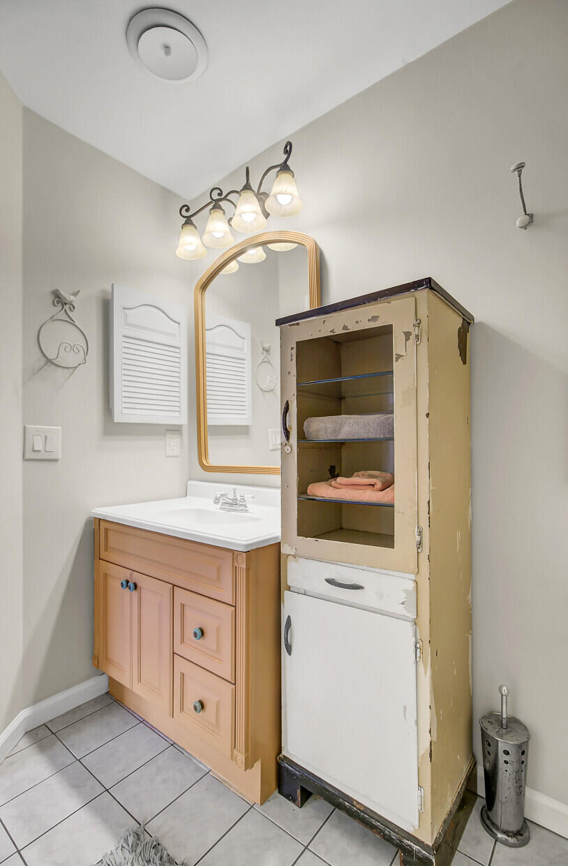 1130 Monaco Drive Mount Pleasant, SC 29464 - Photo 23 of 47 Owners Bath