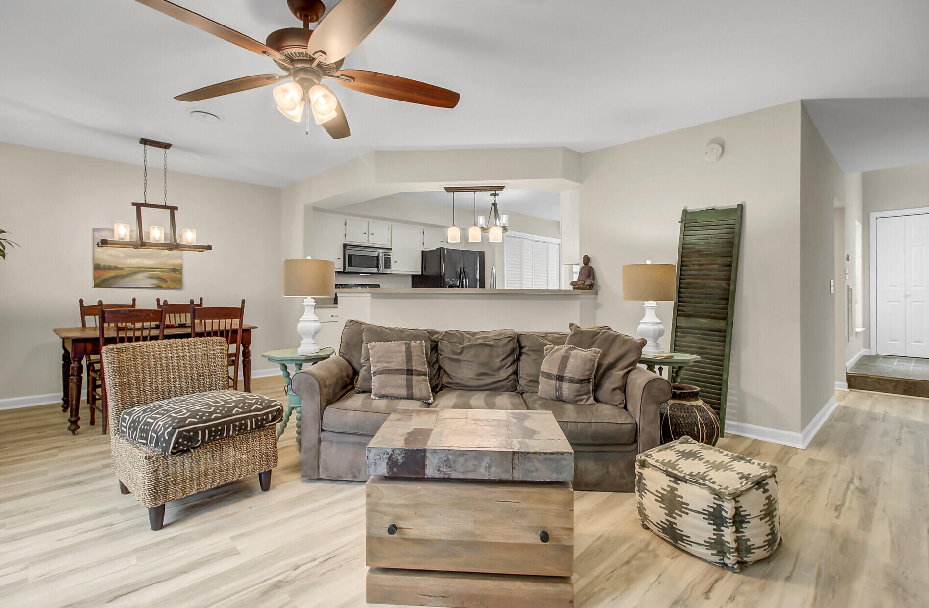 1130 Monaco Drive Mount Pleasant, SC 29464 - Photo 7 of 47 Great Room