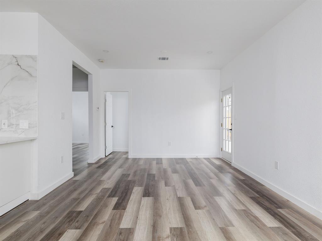 2308 Santa Maria Street Austin, TX 78702 - Photo 11 of 32