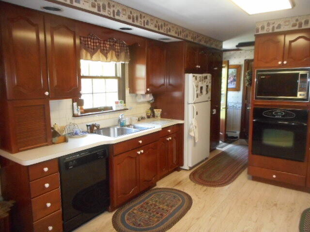 4 Heritage Street Millinocket, ME 04462 - Photo 4 of 39 DSCN8583