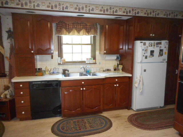 4 Heritage Street Millinocket, ME 04462 - Photo 6 of 39 DSCN8585