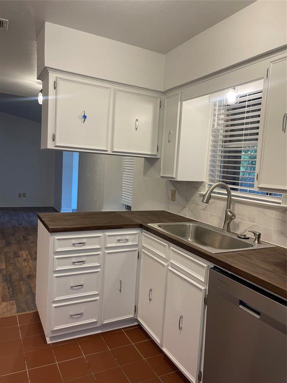 2302 Mercedes Road Denton, TX 76205 - Photo 11 of 35