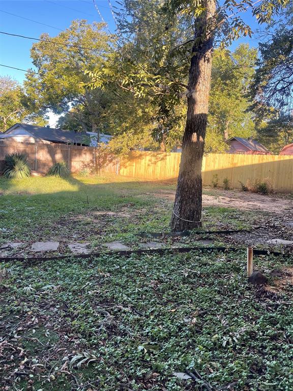 2302 Mercedes Road Denton, TX 76205 - Photo 31 of 35