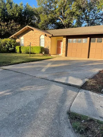 $262,000 | 2302 Mercedes Road, Denton, TX 76205