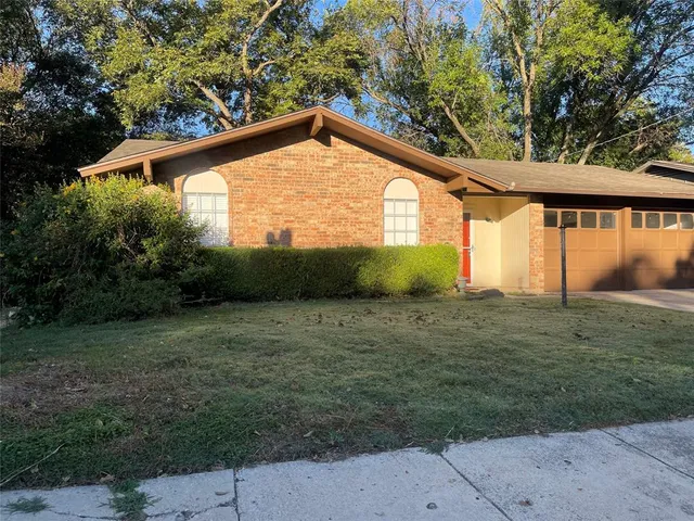 $262,000 | 2302 Mercedes Road, Denton, TX 76205