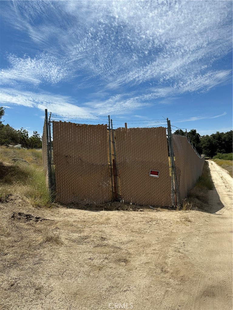 38700 Thomas Road Hemet, CA 92544 - Photo 21 of 30 Rear Entry Gates.