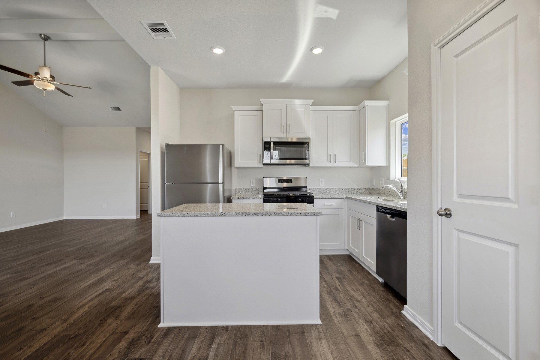 10363 Red Cardinal Drive Cleveland, TX 77328 - Photo 7 of 22