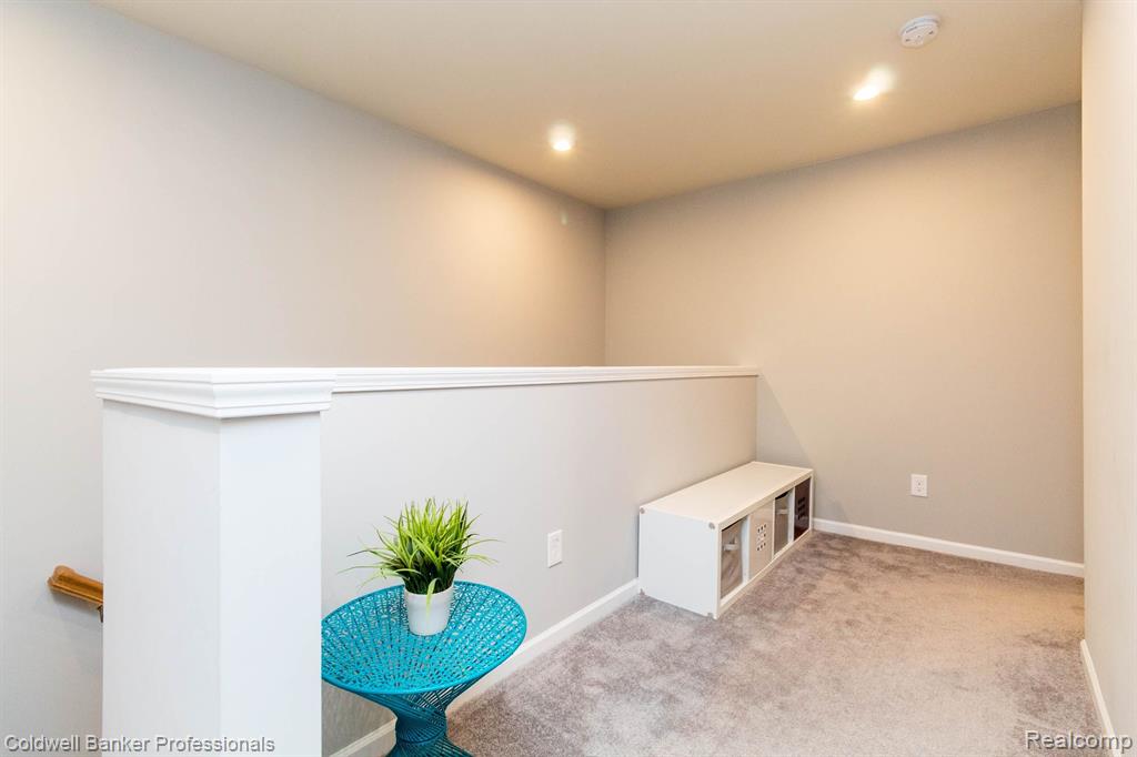 336 Strawberry Drive Rochester Hills, MI 48307 - Photo 25 of 47