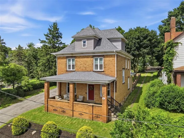 $300,000 | 610 State Street, Baden, PA 15005