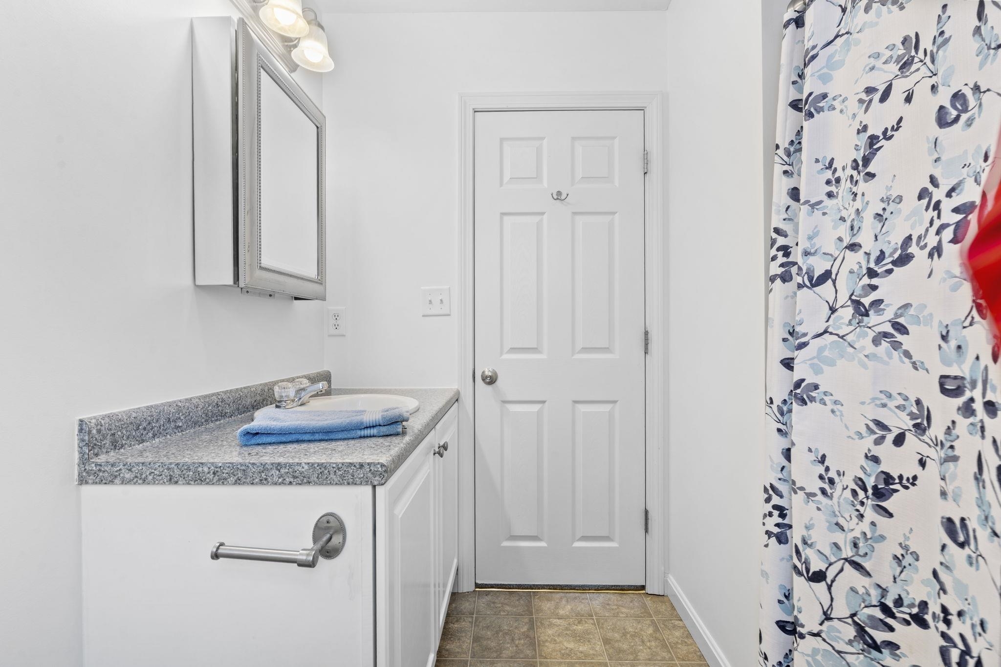 4 Fox Run Road Raymond, NH 03077 - Photo 29 of 58 Gallery Image 29