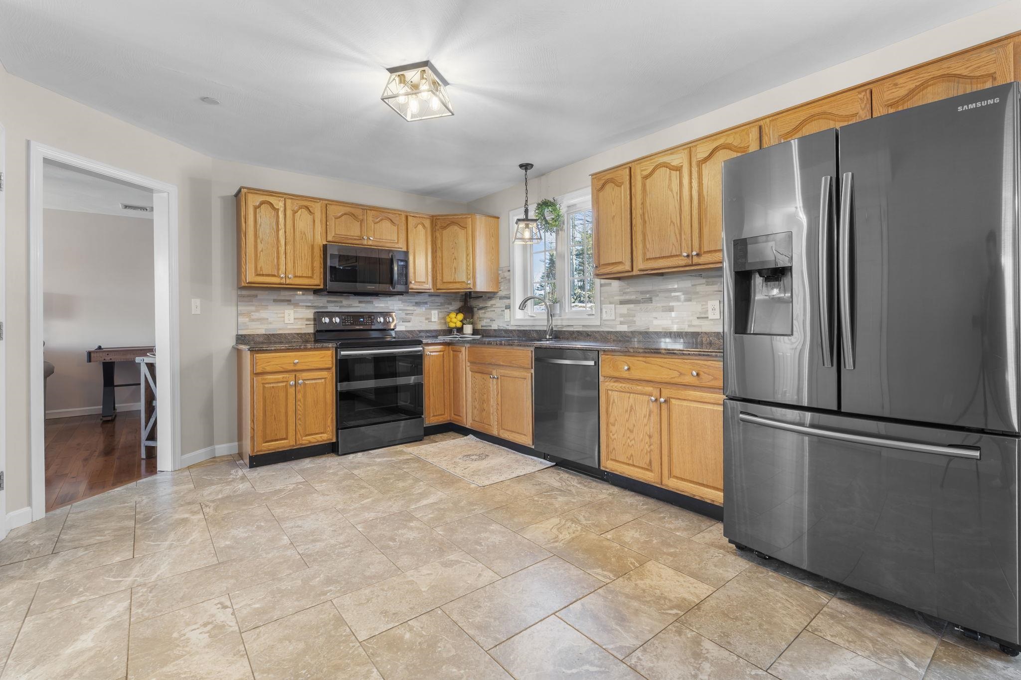 4 Fox Run Road Raymond, NH 03077 - Photo 3 of 58 Gallery Image 3