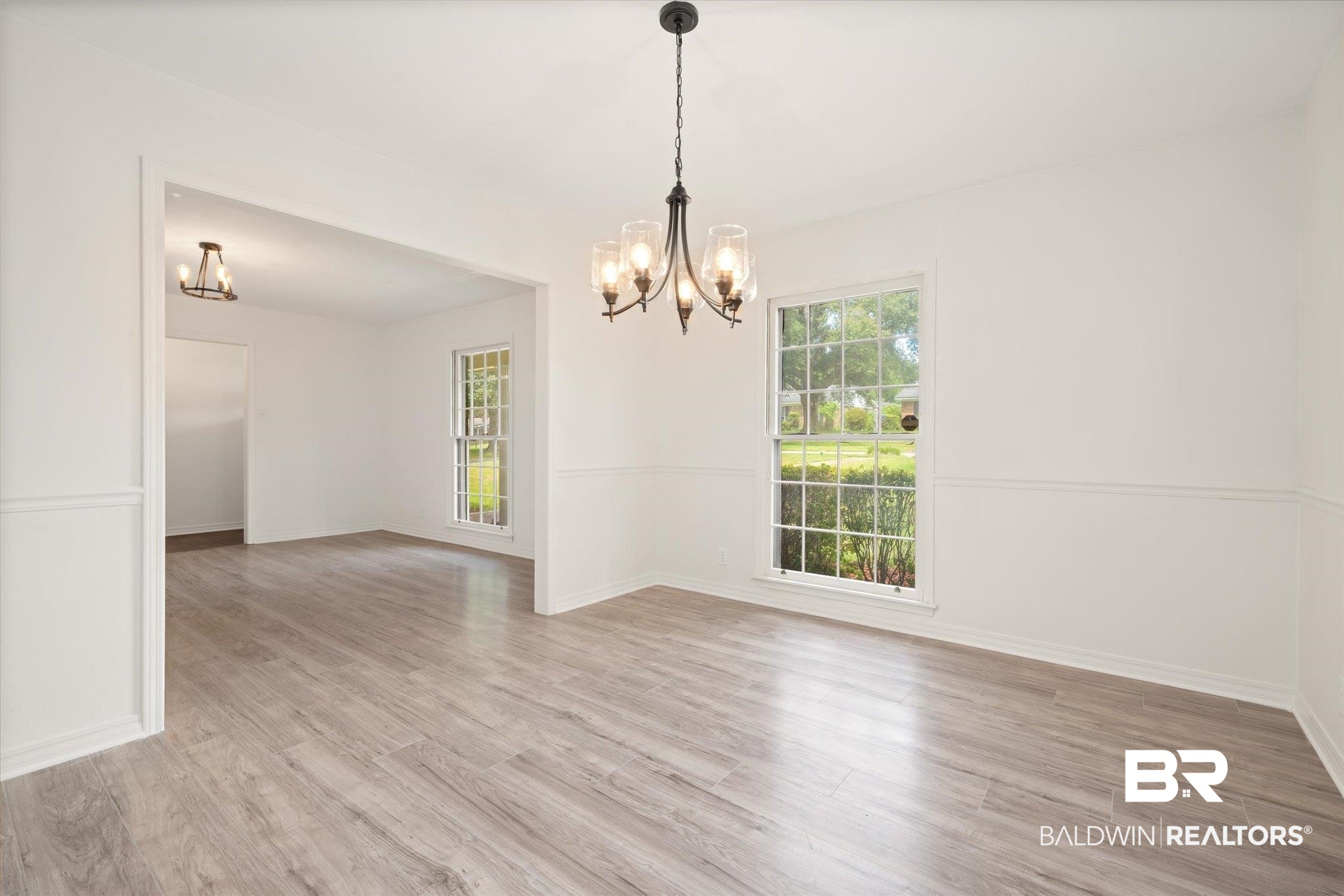 4817 Janice Drive Mobile, AL 36618 - Photo 3 of 20