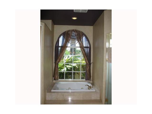 5550 Southwest 192nd Terrace Southwest Ranches, FL 33332 - Photo 15 of 18 Master Bath/Spa