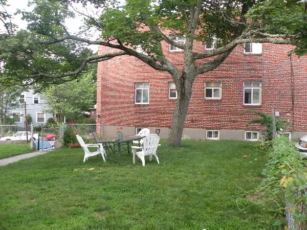 $1,785 | 143 Pidge Avenue, Unit 5, Pawtucket, RI 02860