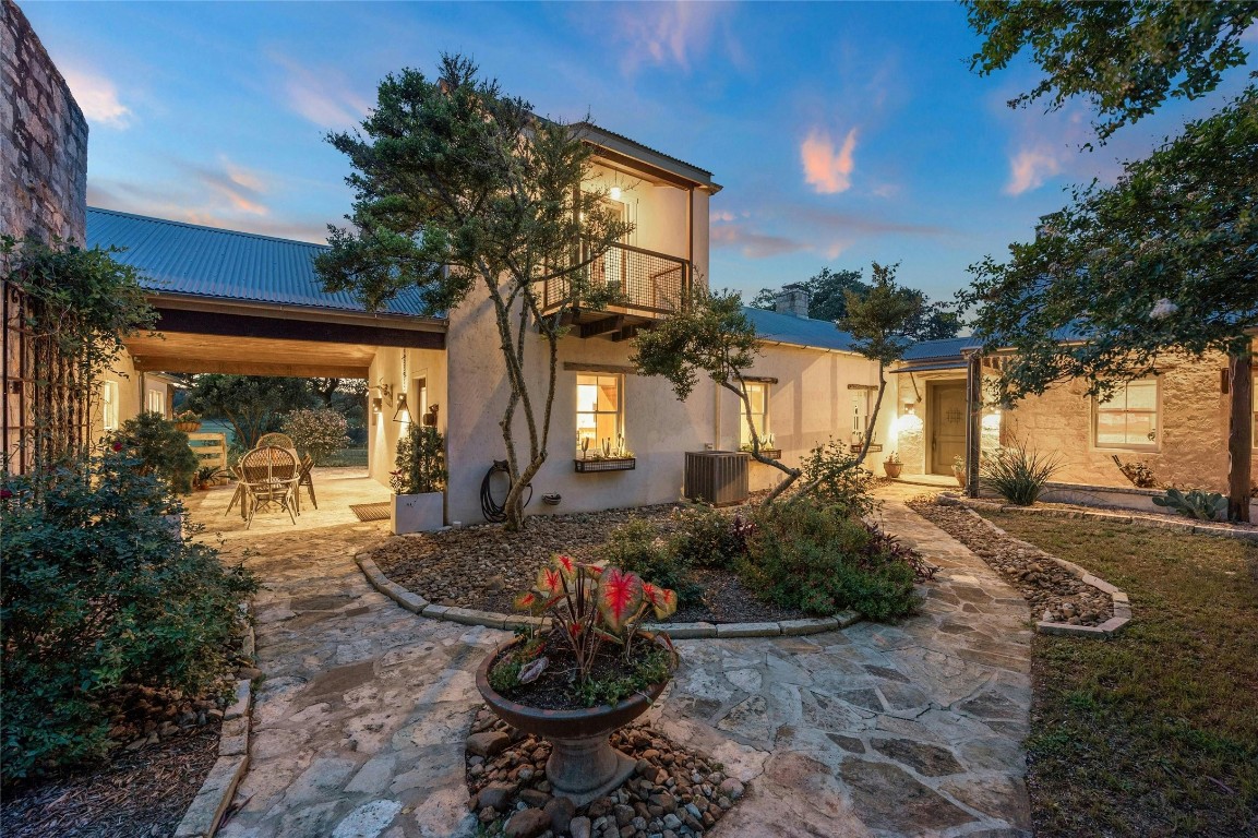 341 North Stallion Ests