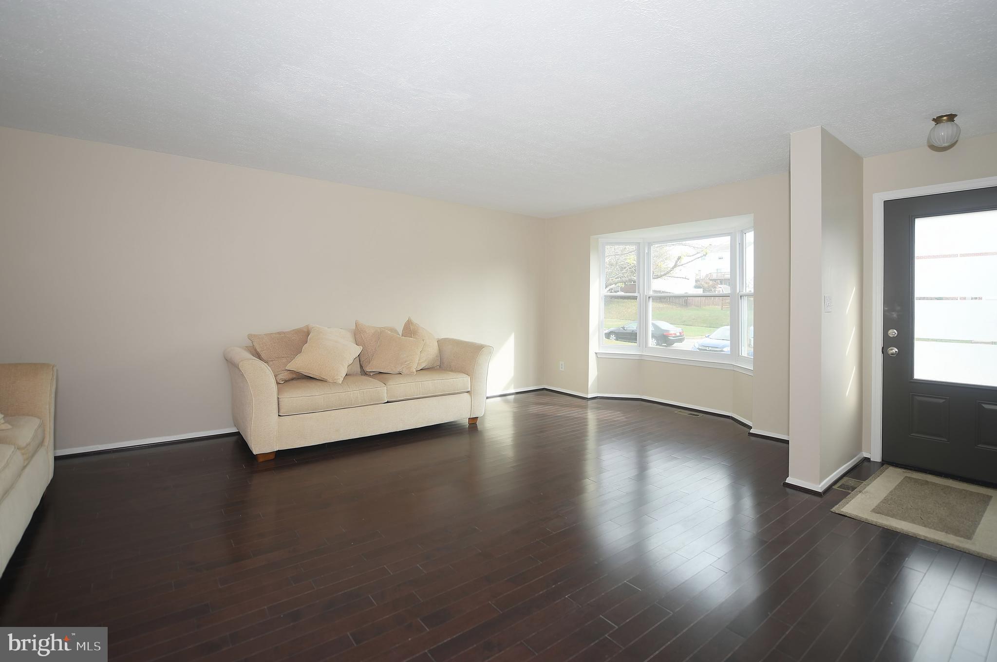 22 Pike Hall Place Baltimore, MD 21236 - Photo 5 of 28