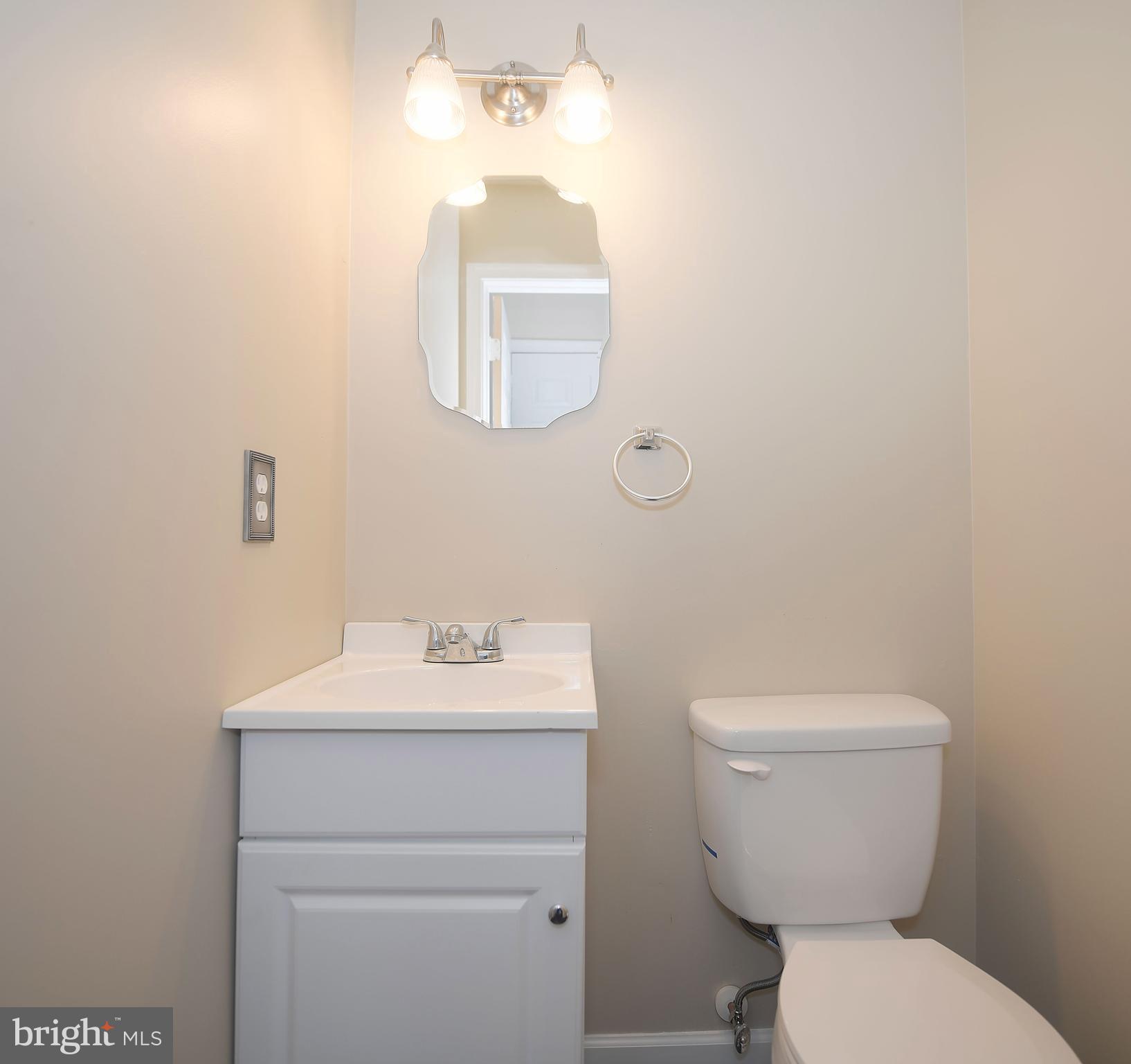 22 Pike Hall Place Baltimore, MD 21236 - Photo 8 of 28