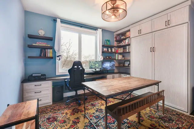 $600,000 | 3056 North Oakley Avenue, Unit 4N, Chicago, IL 60618