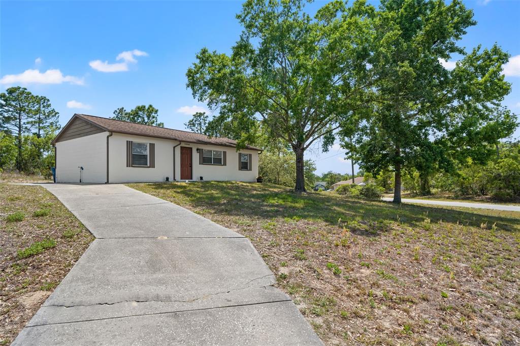 13002 Oneida Street Spring Hill, FL 34609 - Photo 3 of 36