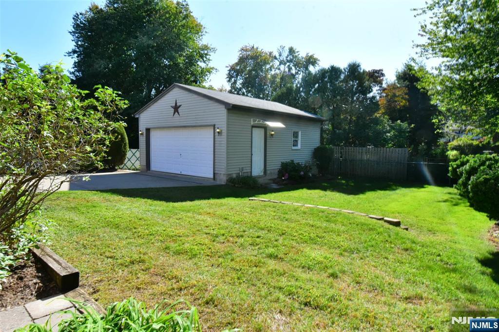 39-02 Jasper Road Fair Lawn, NJ 07410 - Photo 29 of 37 Gallery Image 29