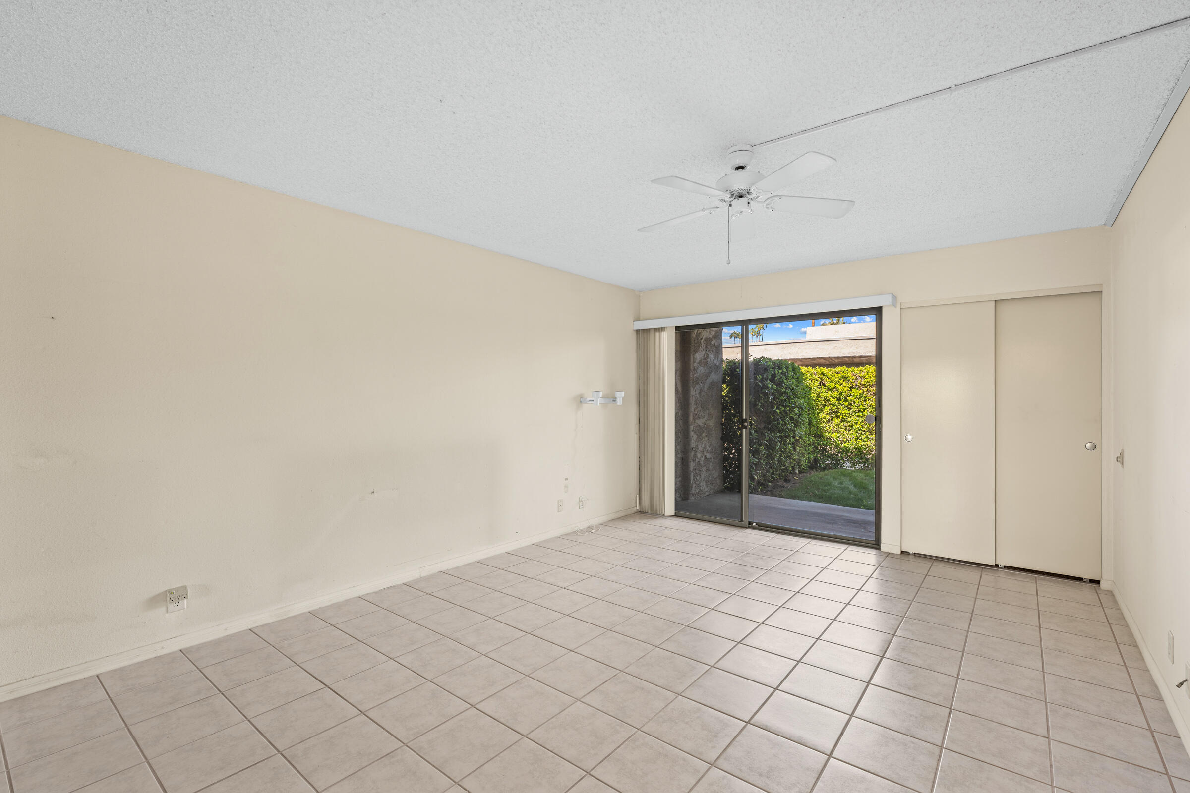 1111 East Ramon Road, Unit 99 Palm Springs, CA 92264 - Photo 18 of 35 primary room