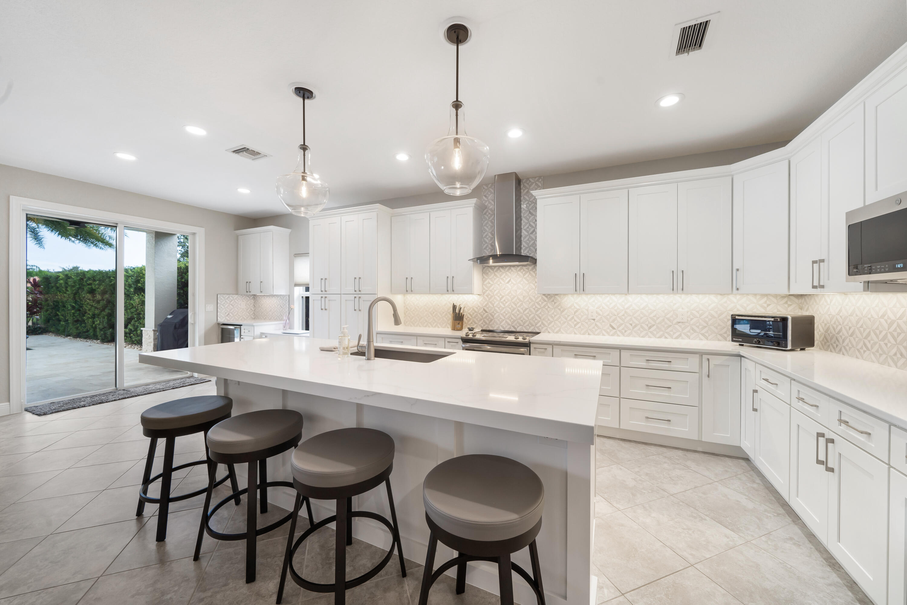 119 Behring Way Jupiter, FL 33458 - Photo 25 of 88 119 Behring Way 8-2