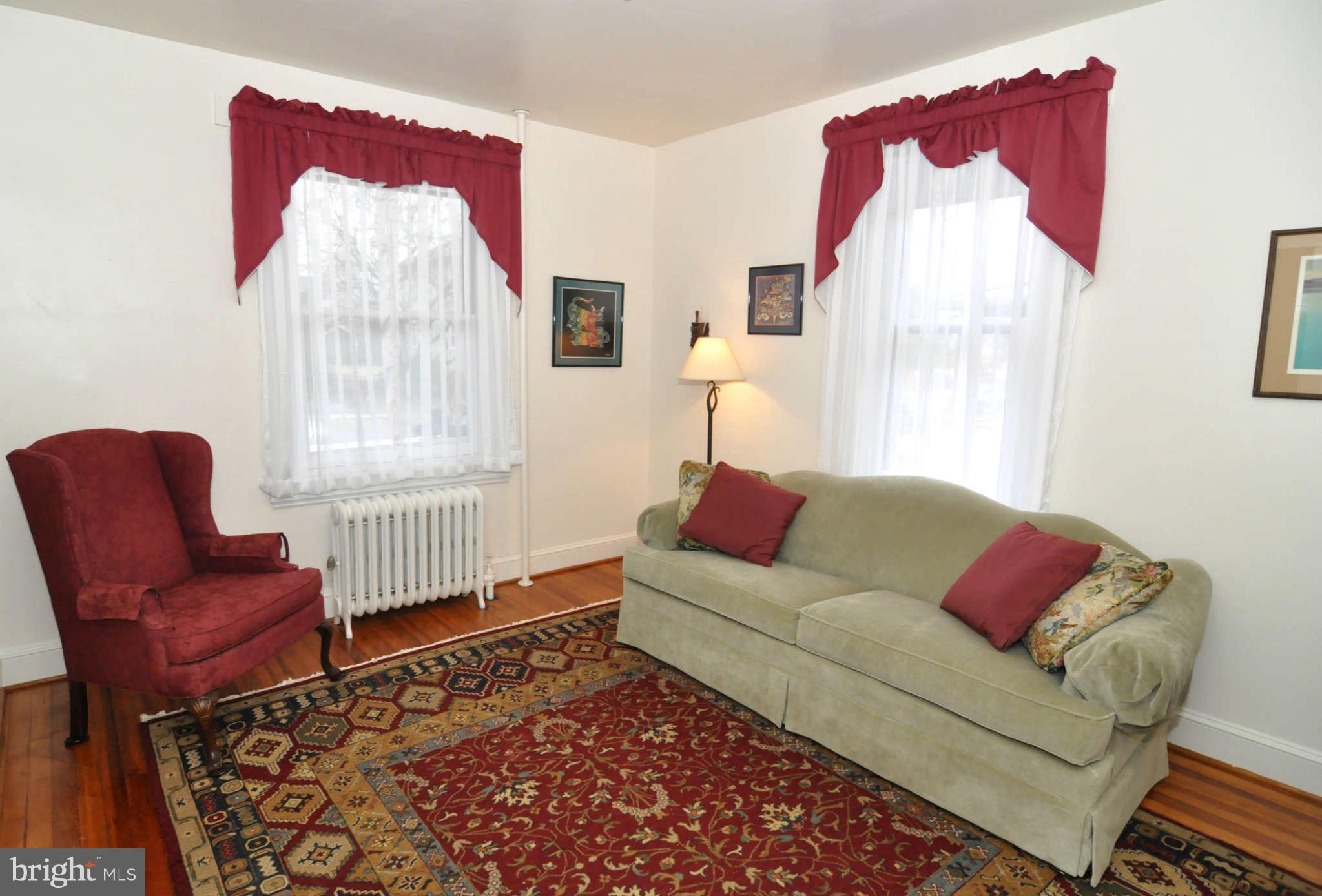 5312 Tramore Road Baltimore, MD 21214 - Photo 16 of 28 Living Room