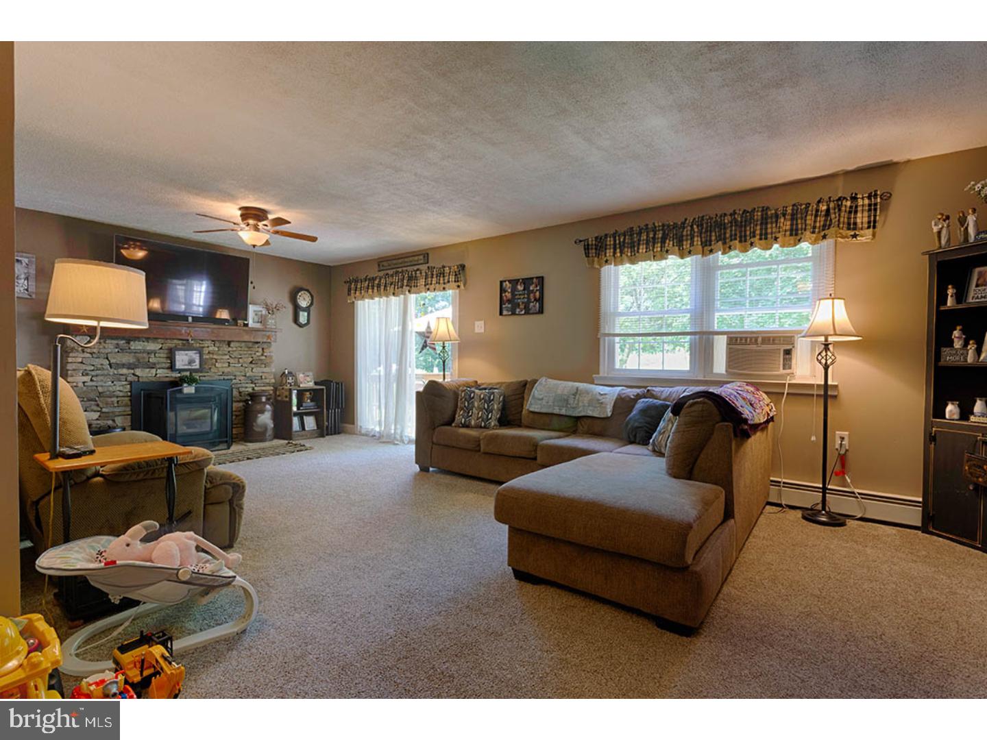 6 Frys Road Bechtelsville, PA 19505 - Photo 5 of 25 Gallery Image 5