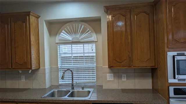 $2,600 | 5823 Grand Saline Drive, Richmond, TX 77469