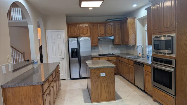 $2,600 | 5823 Grand Saline Drive, Richmond, TX 77469