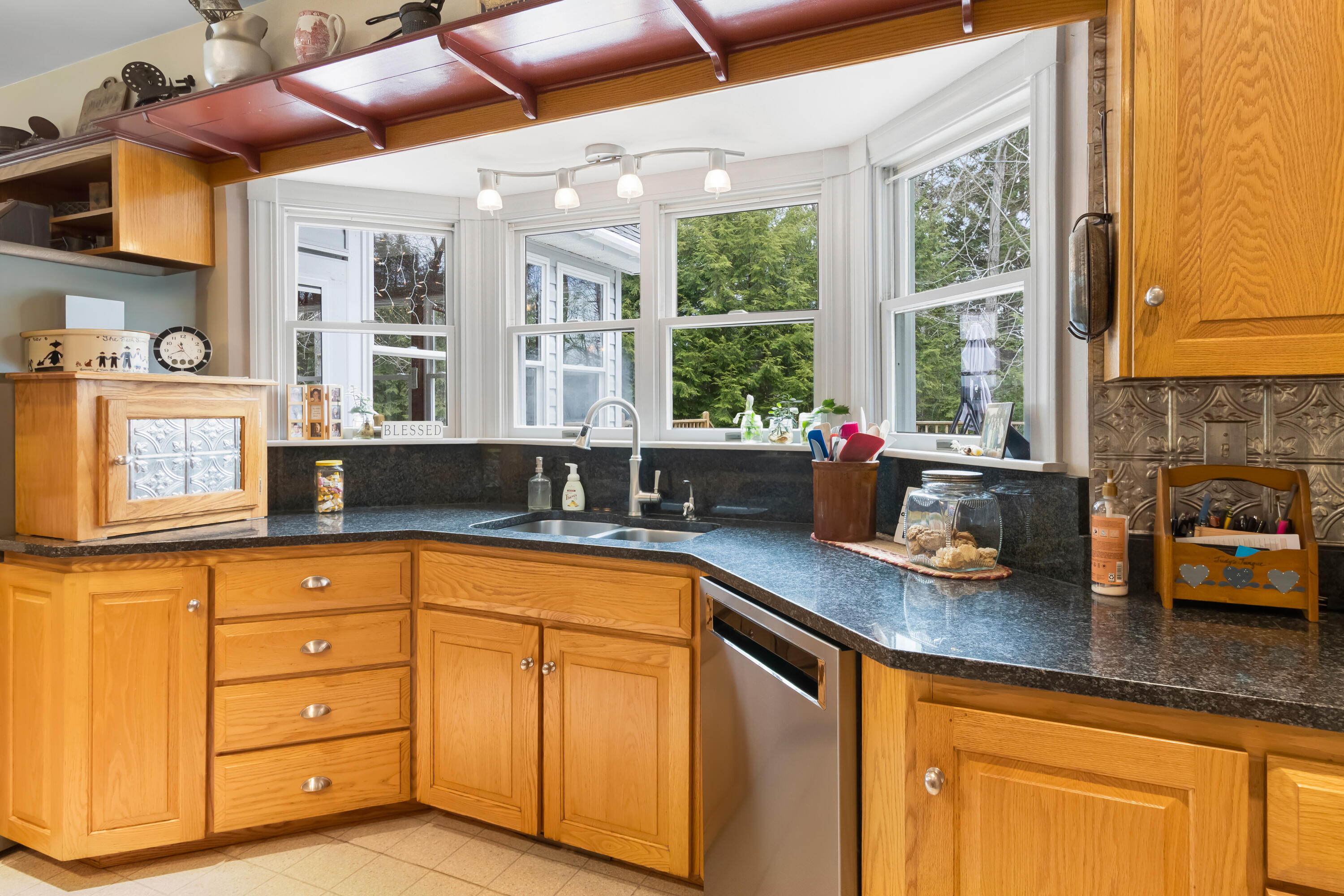 127 Moody's Island Road Nobleboro, ME 04555 - Photo 9 of 27