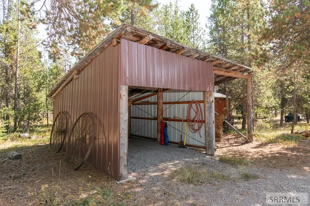 $599,000 | 3808 Moccasin Road, Island Park, ID 83429