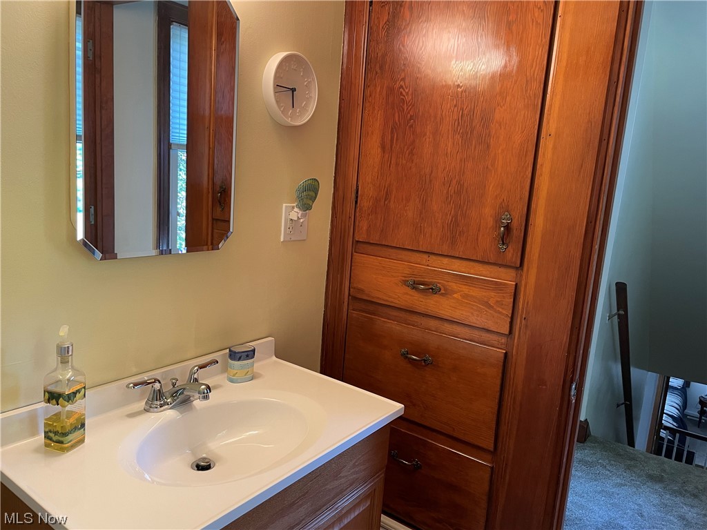 2661 South Raccoon Road Austintown, OH 44511 - Photo 22 of 35 Upstairs Bathroom