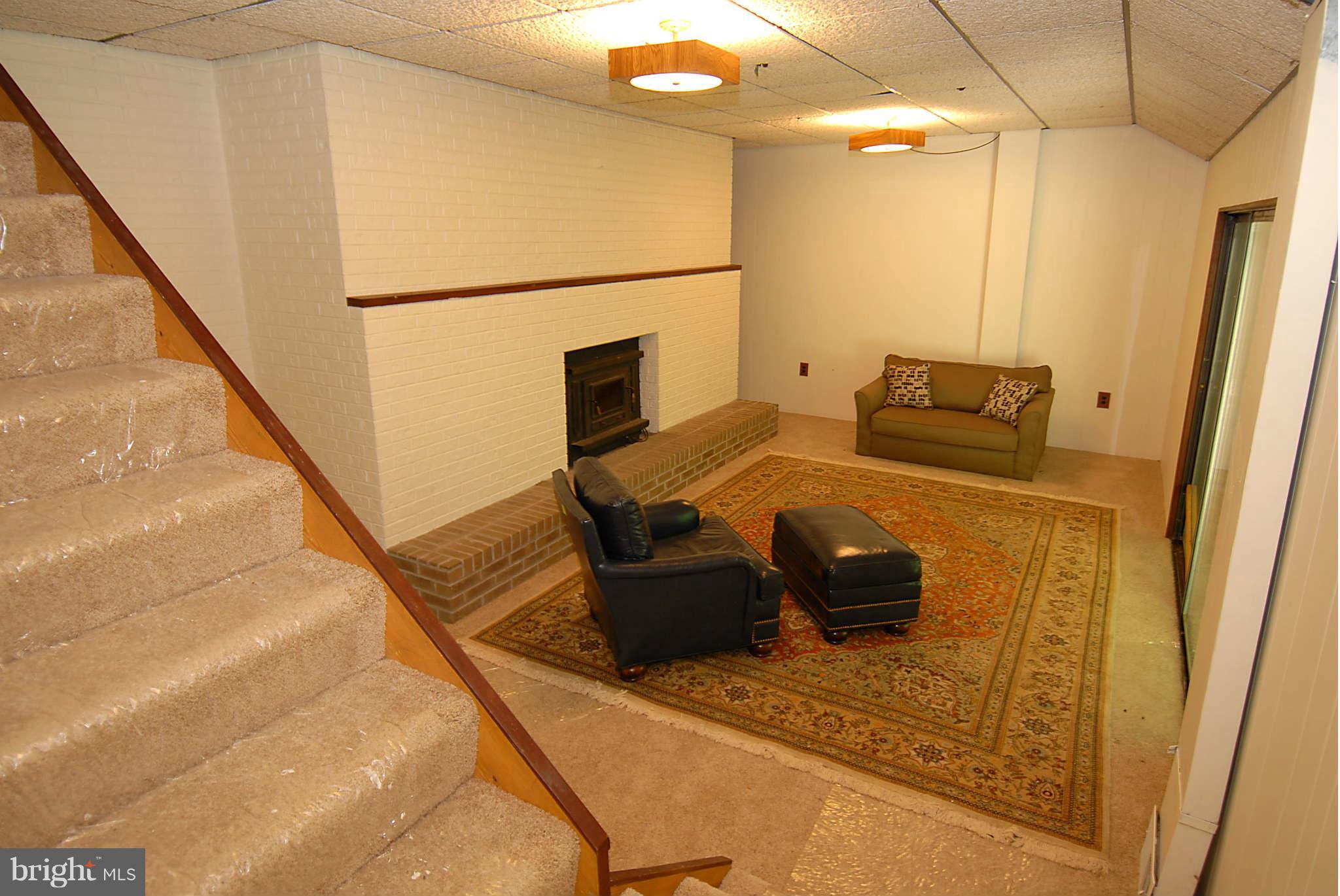 14900 Reserve Road Accokeek, MD 20607 - Photo 16 of 30 Family Room